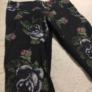 Lululemon cropped floral yoga pants